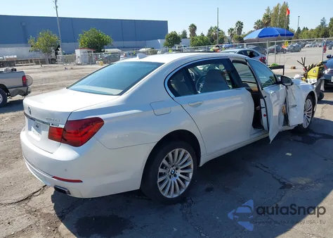 2013 BMW 740Li из США, поврежденный, VIN WBAYE4C59DDW22658